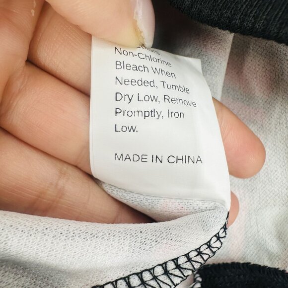 SHEIN Graphic Print Comic Book Multicolor Crew Neck Cropped Stretch Sweatshirt M - Picture 7 of 7